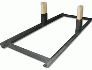 BASE POUR DEUX POTEAUX DE BOIS 2'' x 4'' x 8 PIEDS