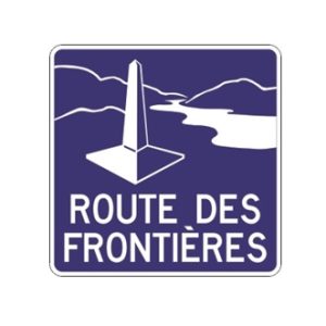 Panneau d'acheminement vers la route ou le circuit touristique