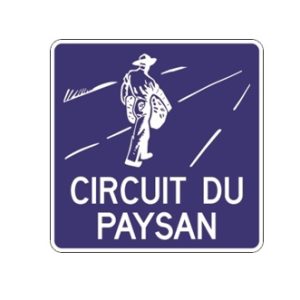 Panneau d'acheminement vers la route ou le circuit touristique