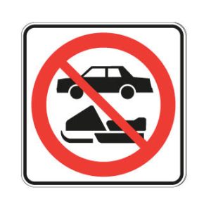 Accès interdit aux automobiles et aux motoneiges