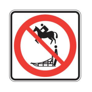 Accès interdit aux cavaliers et aux traîneaux à chiens