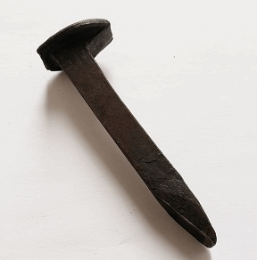 Clou de fixation pour poteau rond 2.375"